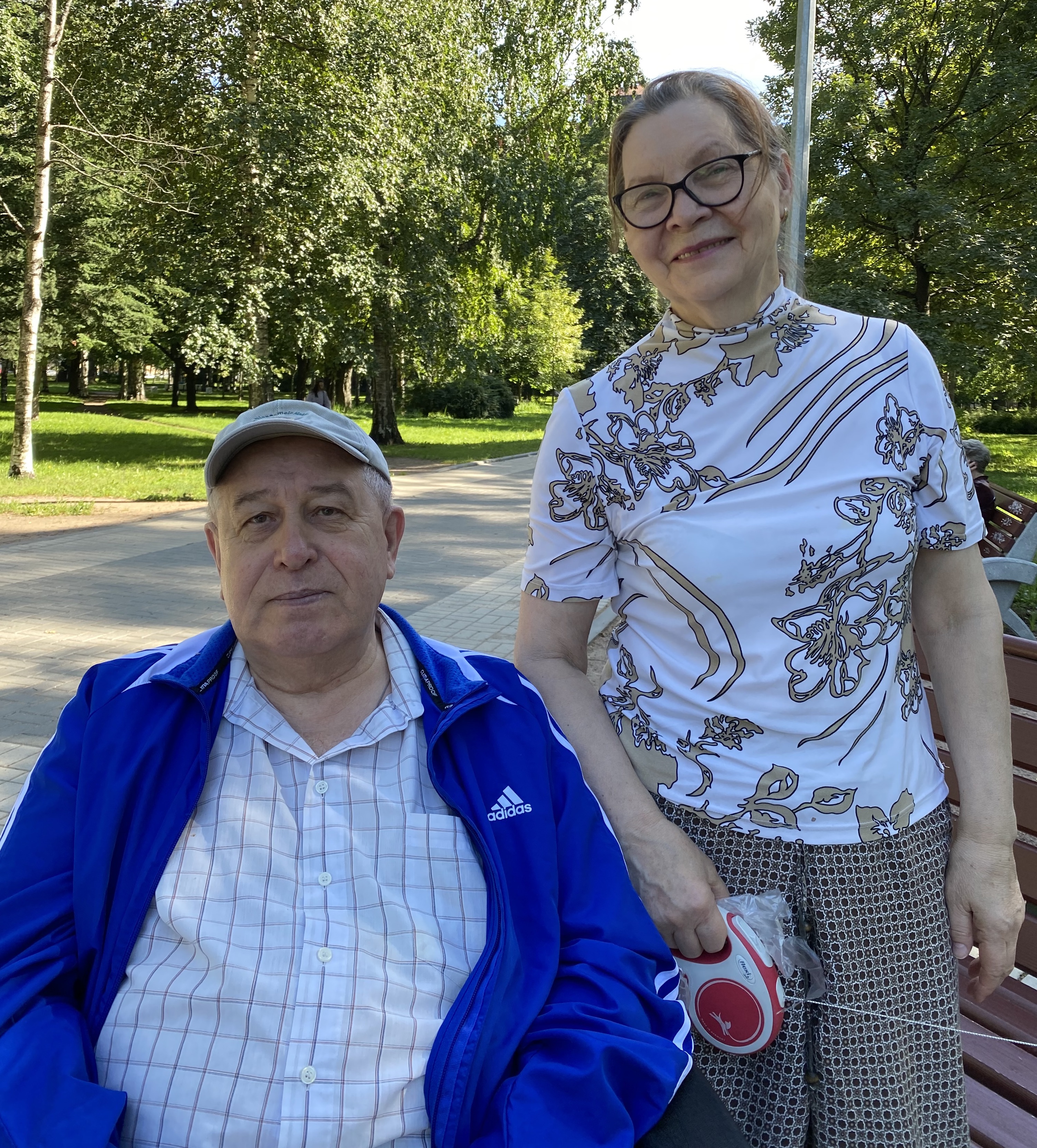 Супруги Васильевы на прогулке, 2020 год